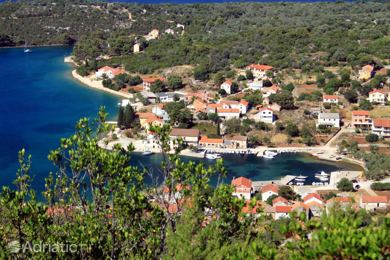 Luka på otoku Dugi otok (Sjeverna Dalmacija)