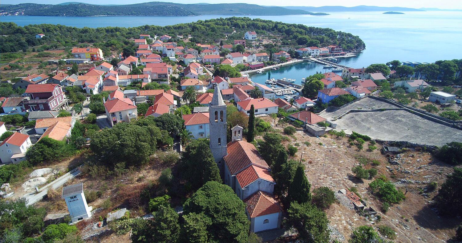 Božava sur l’île Dugi otok (Sjeverna Dalmacija)