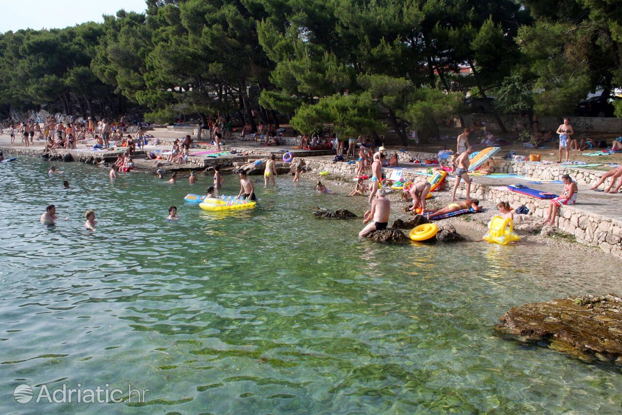 Nearby beaches - Apartments and rooms with parking space Vodice