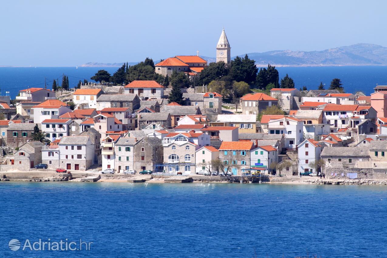 Primošten na riviére Primošten (Sjeverna Dalmacija)