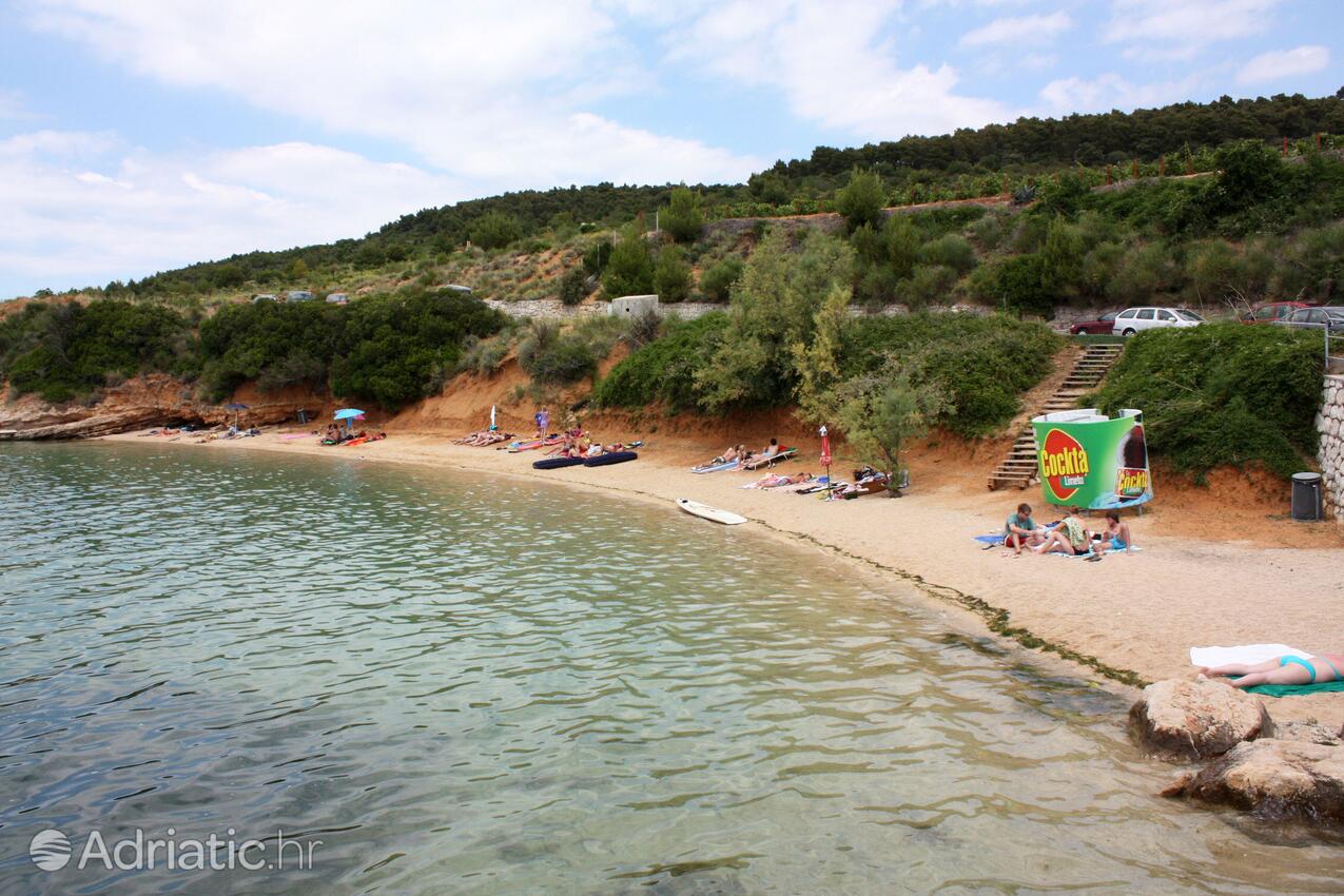 Nearby beaches - Apartments with a parking space Barbat, Rab