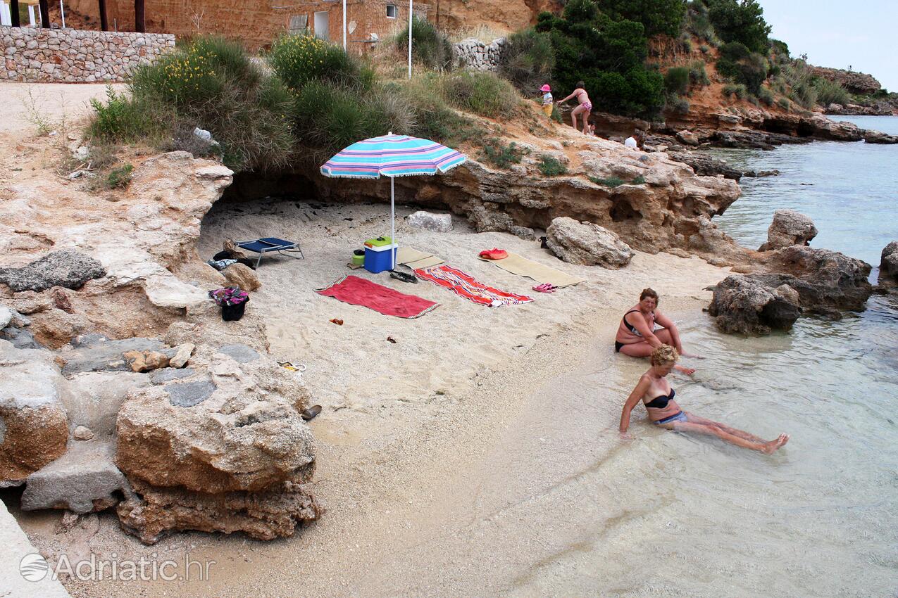 Nearby beaches - Apartments with a parking space Barbat, Rab