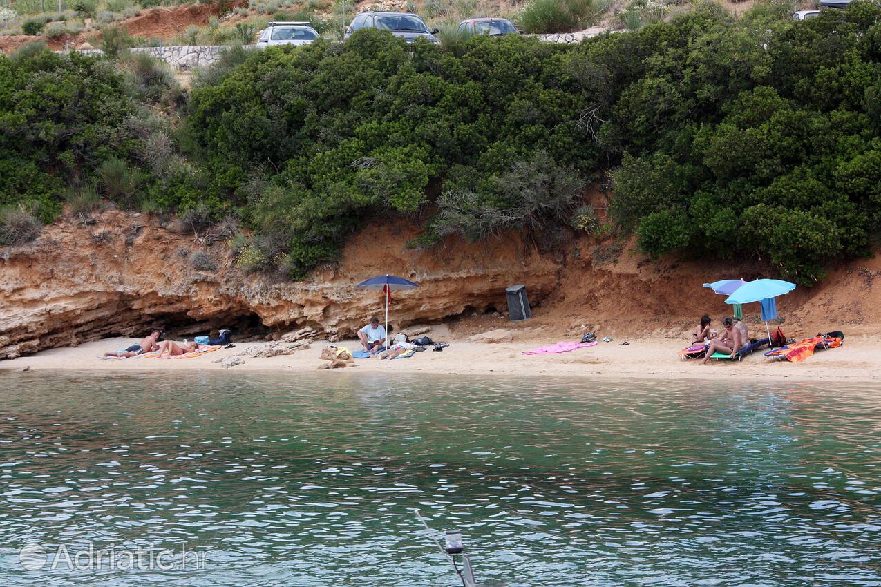 Nearby beaches - Apartments with a parking space Barbat, Rab