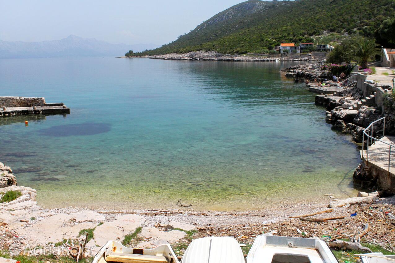 Zaraće (Gdinj) op de route Hvar (Srednja Dalmacija)