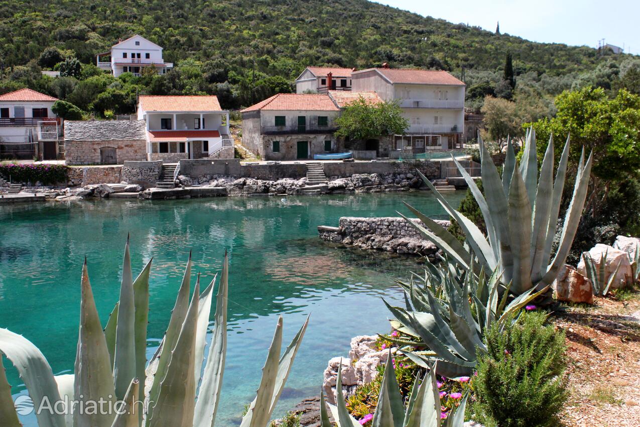 Zaraće (Gdinj) op de route Hvar (Srednja Dalmacija)