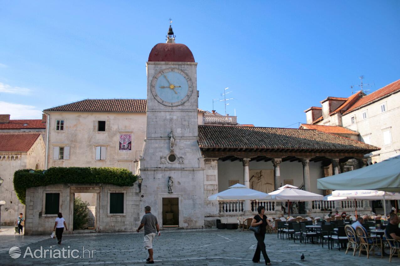 Trogir na riviére Trogir (Srednja Dalmacija)