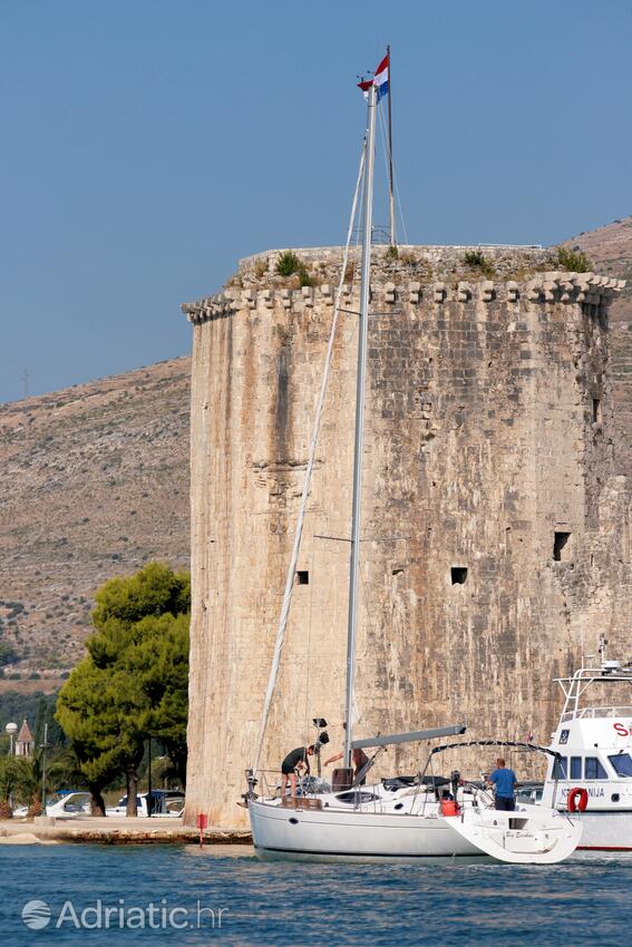 Trogir na riviére Trogir (Srednja Dalmacija)