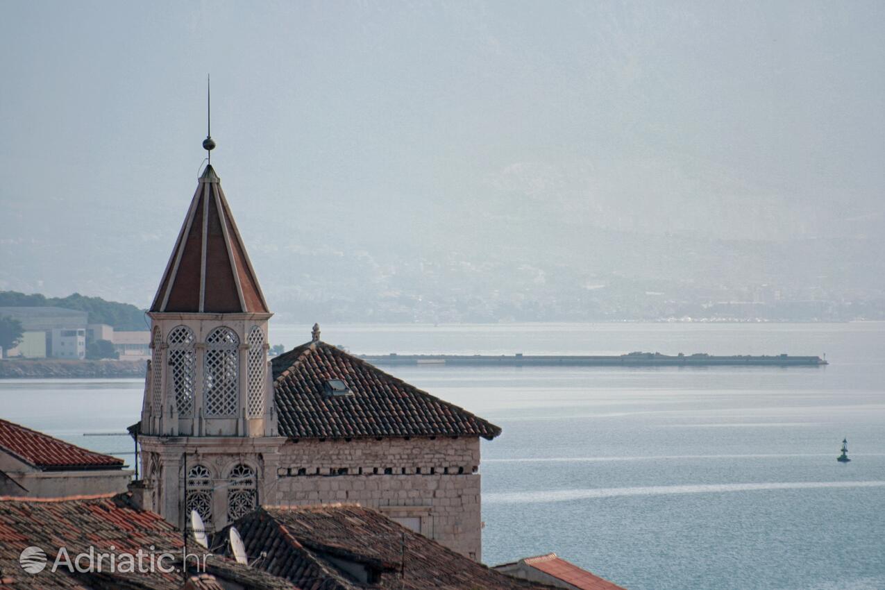 Trogir na riviére Trogir (Srednja Dalmacija)