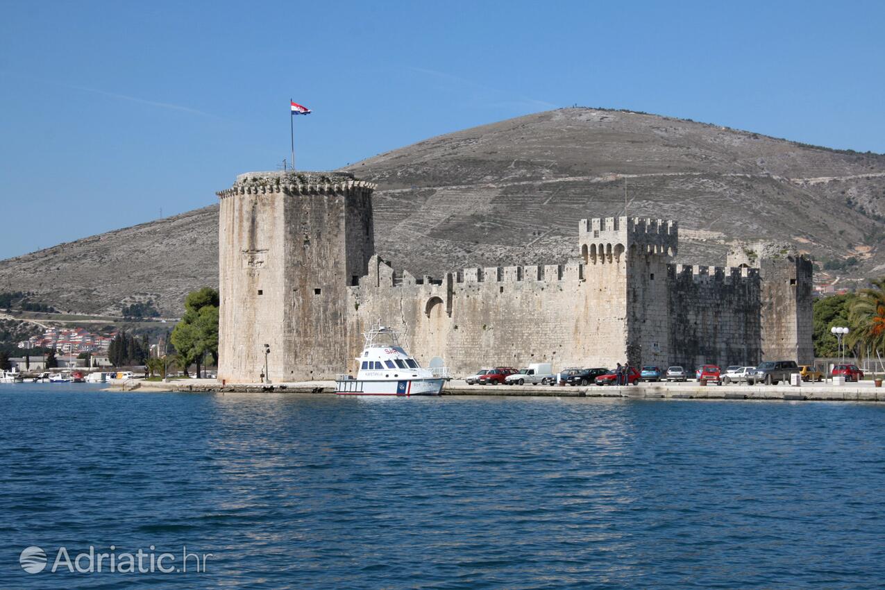 Trogir na riviére Trogir (Srednja Dalmacija)