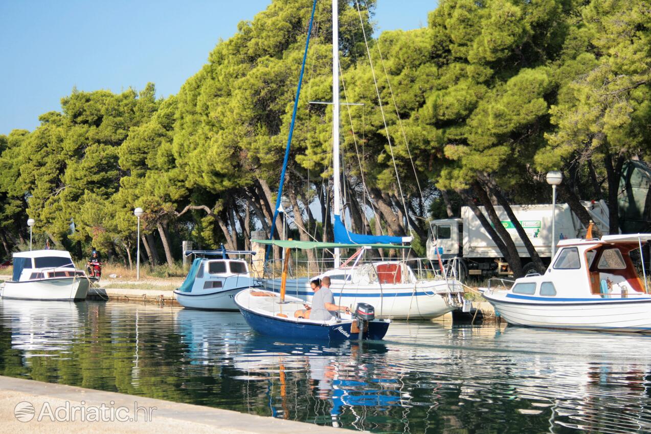 Trogir na riviére Trogir (Srednja Dalmacija)