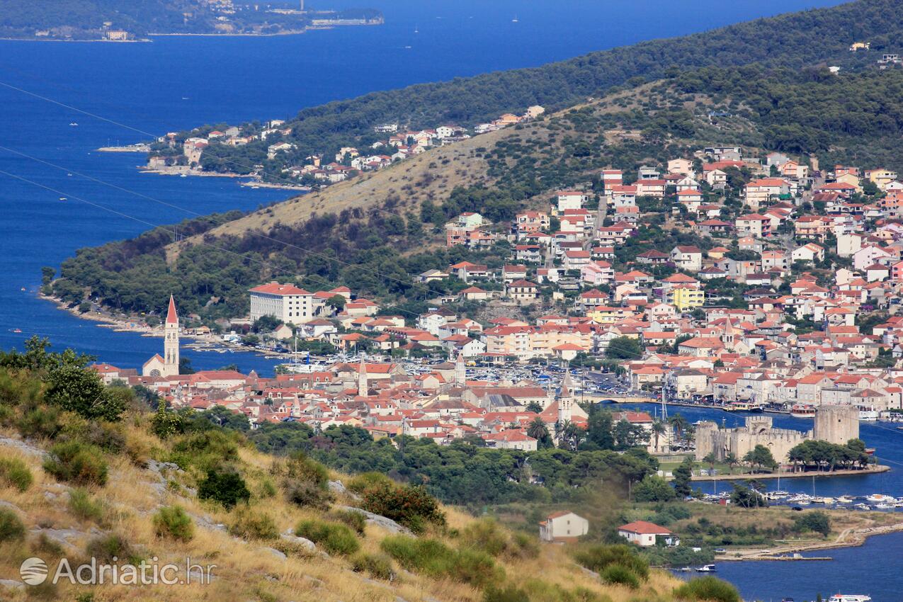 Trogir na riviére Trogir (Srednja Dalmacija)