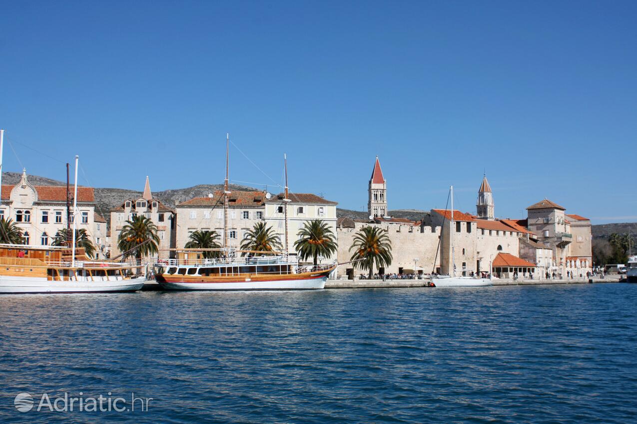 Trogir na riviére Trogir (Srednja Dalmacija)