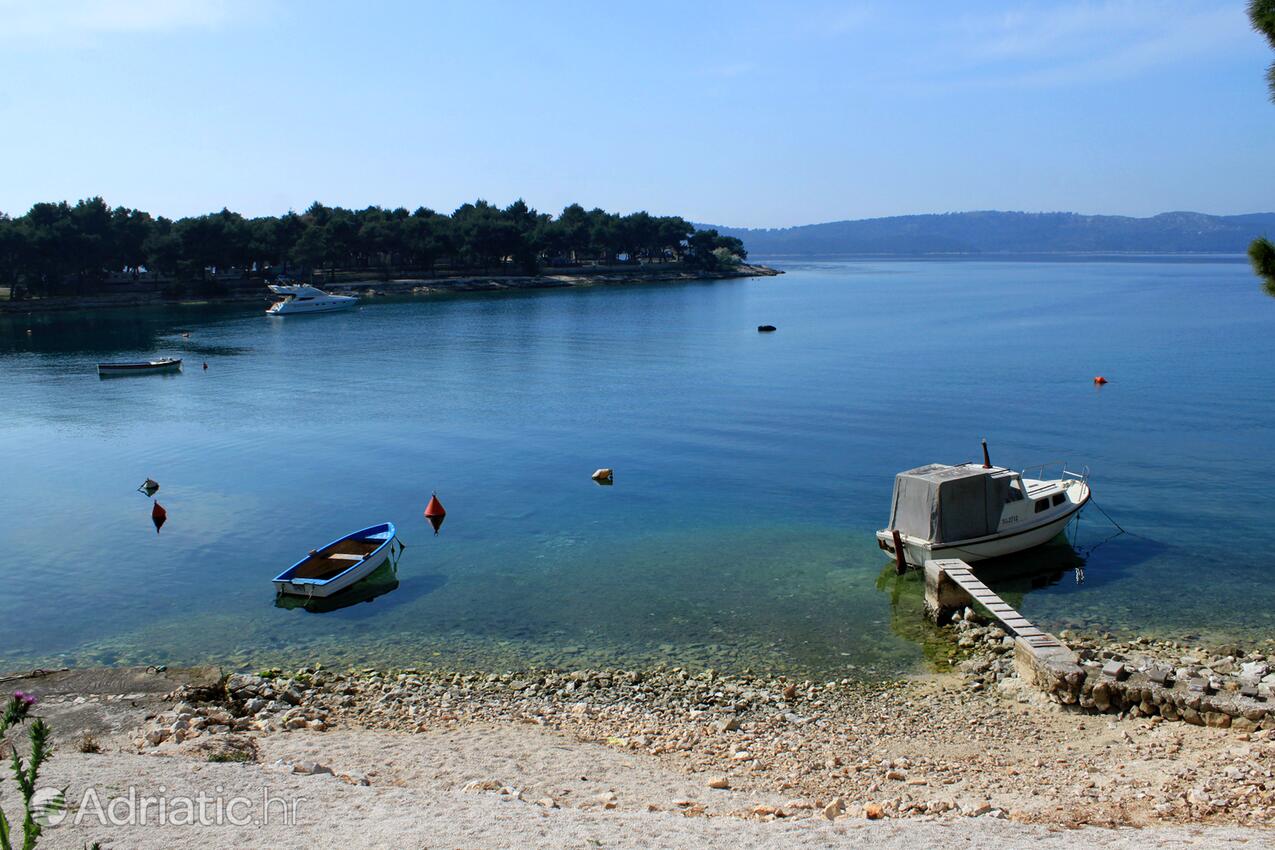 Nearby beaches - Family friendly apartments with a swimming pool Trogir