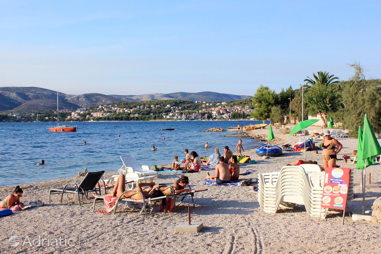 Nearby beaches - Family friendly apartments with a swimming pool Trogir