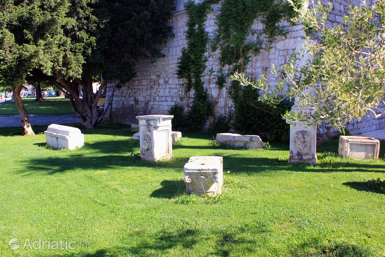 Šibenik na riviére Šibenik (Sjeverna Dalmacija)