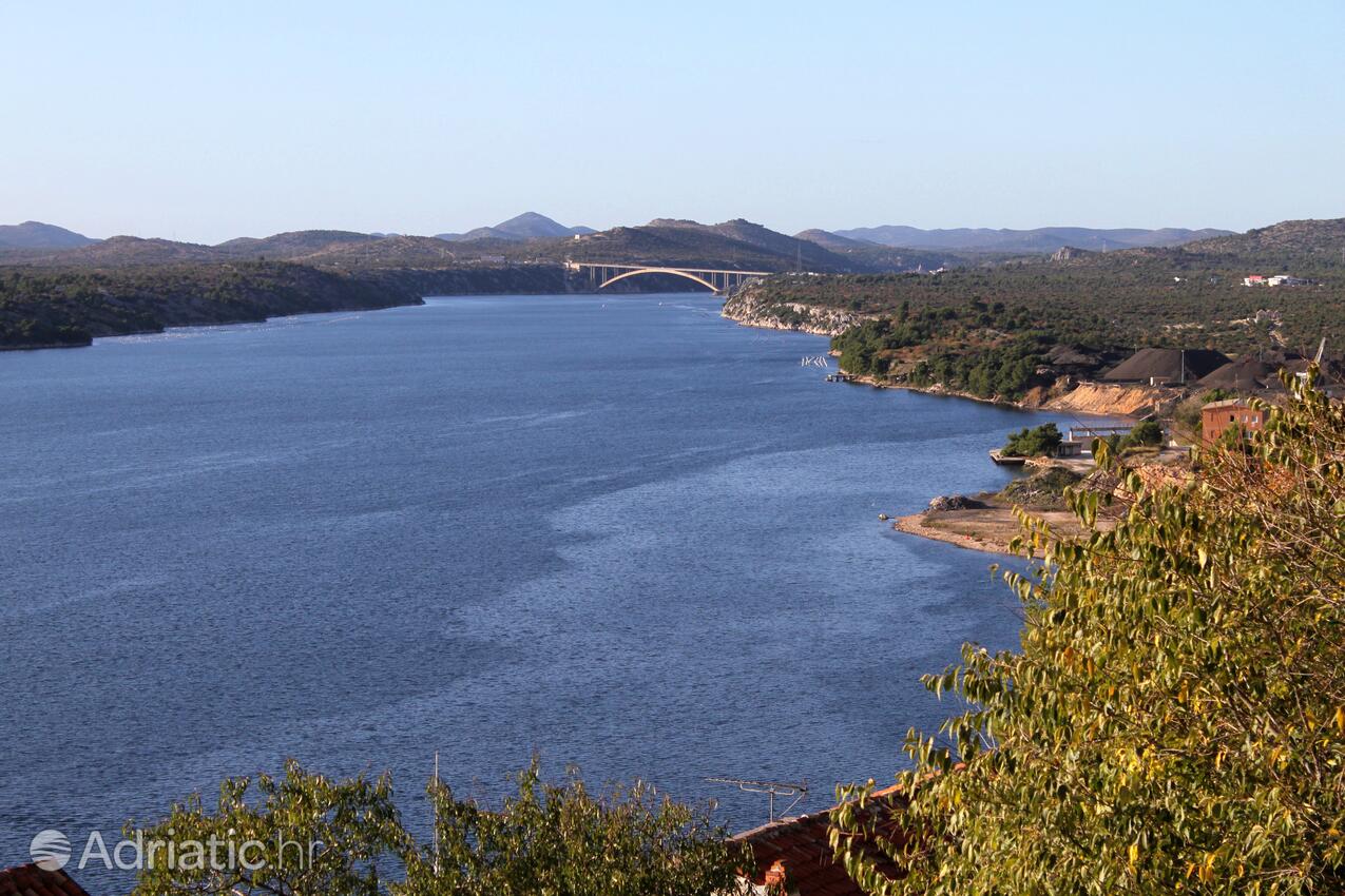 Šibenik na riviére Šibenik (Sjeverna Dalmacija)