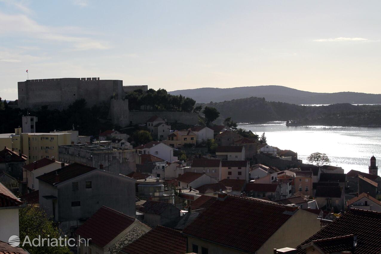 Šibenik na riviére Šibenik (Sjeverna Dalmacija)