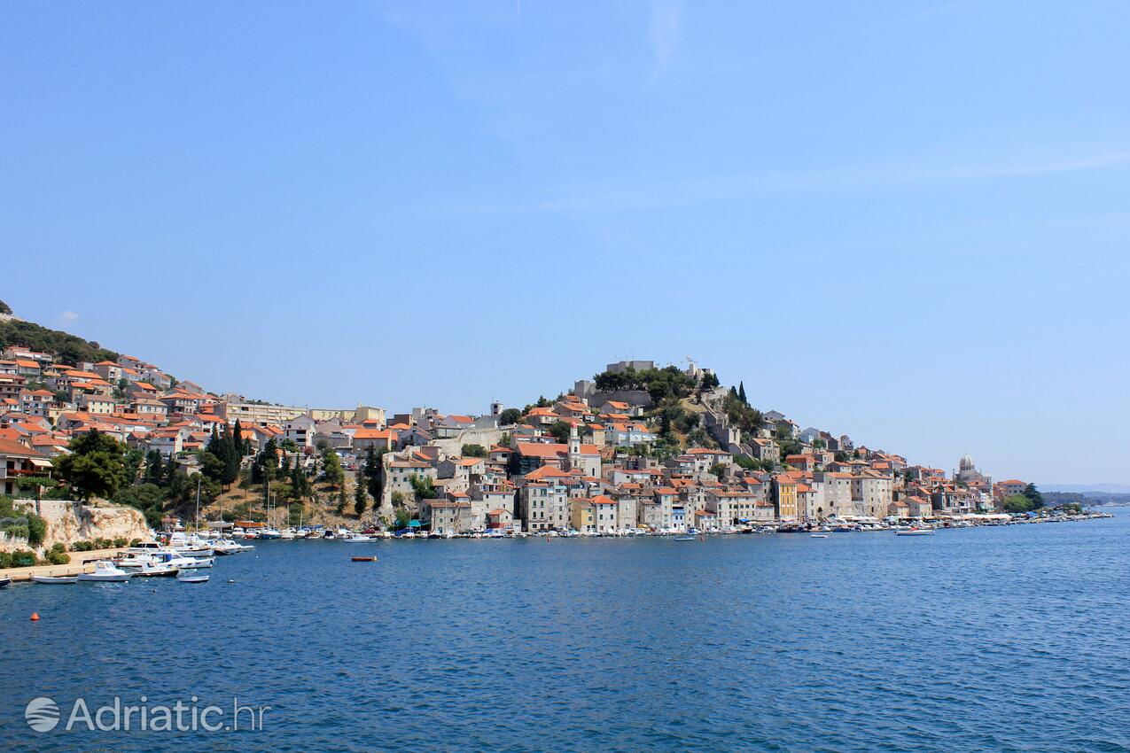 Šibenik na riviére Šibenik (Sjeverna Dalmacija)