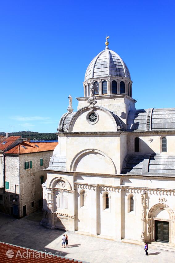 Šibenik na riviére Šibenik (Sjeverna Dalmacija)