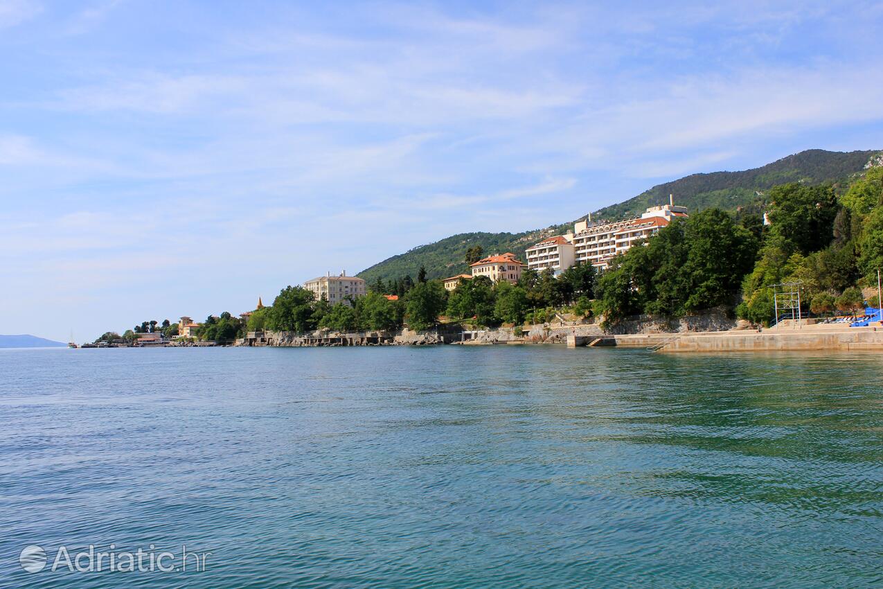 Lovran - Apartments with a parking space Lovran, Opatija