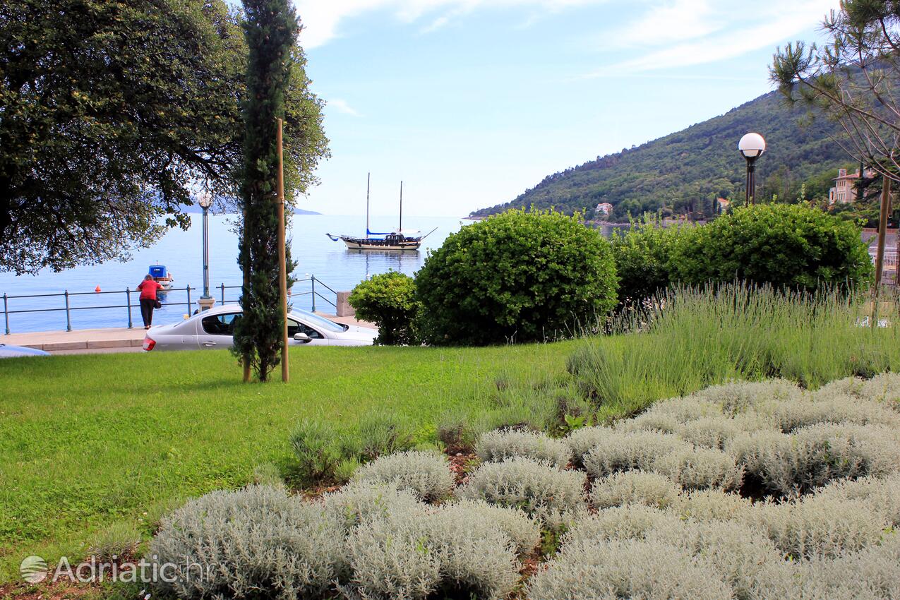 Lovran - Apartments with a parking space Lovran, Opatija