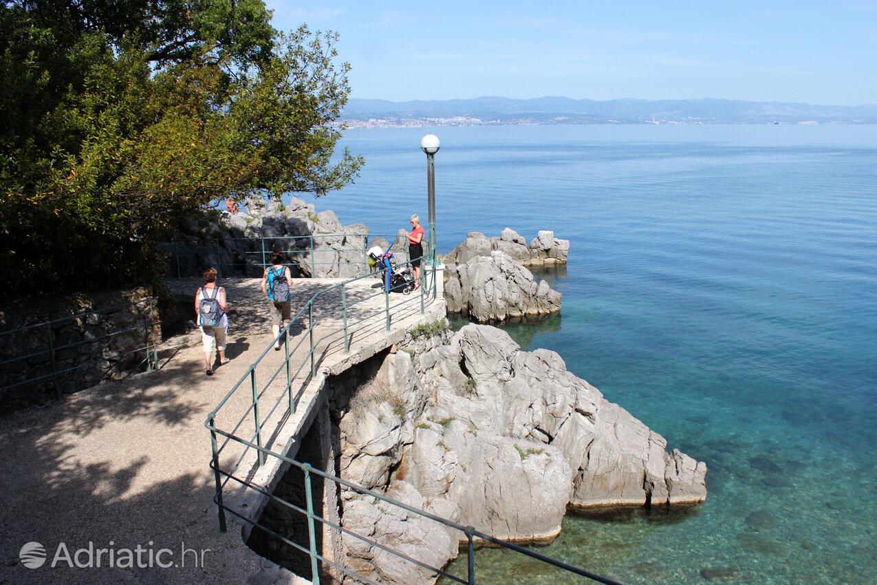Lovran - Apartments with a parking space Lovran, Opatija