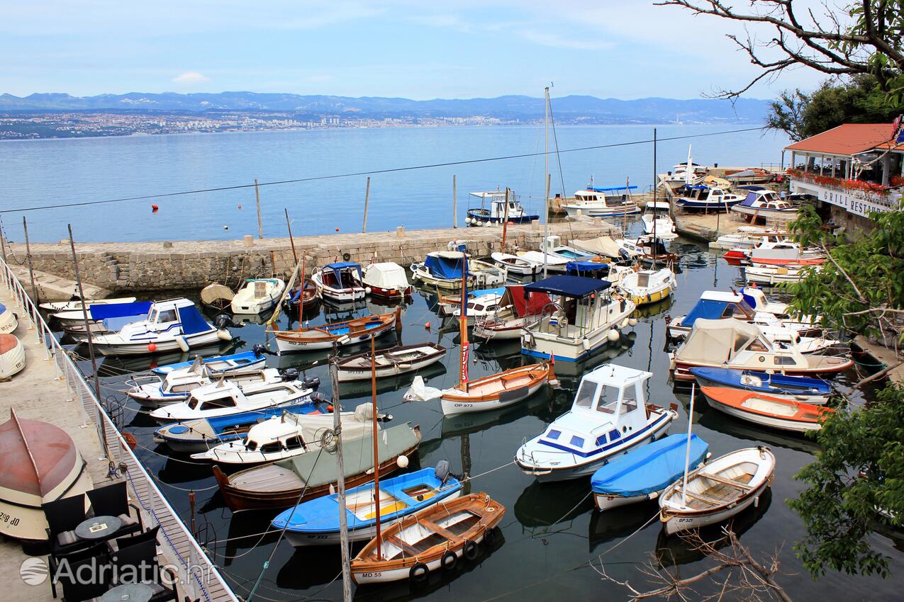 Lovran - Apartments with a parking space Lovran, Opatija