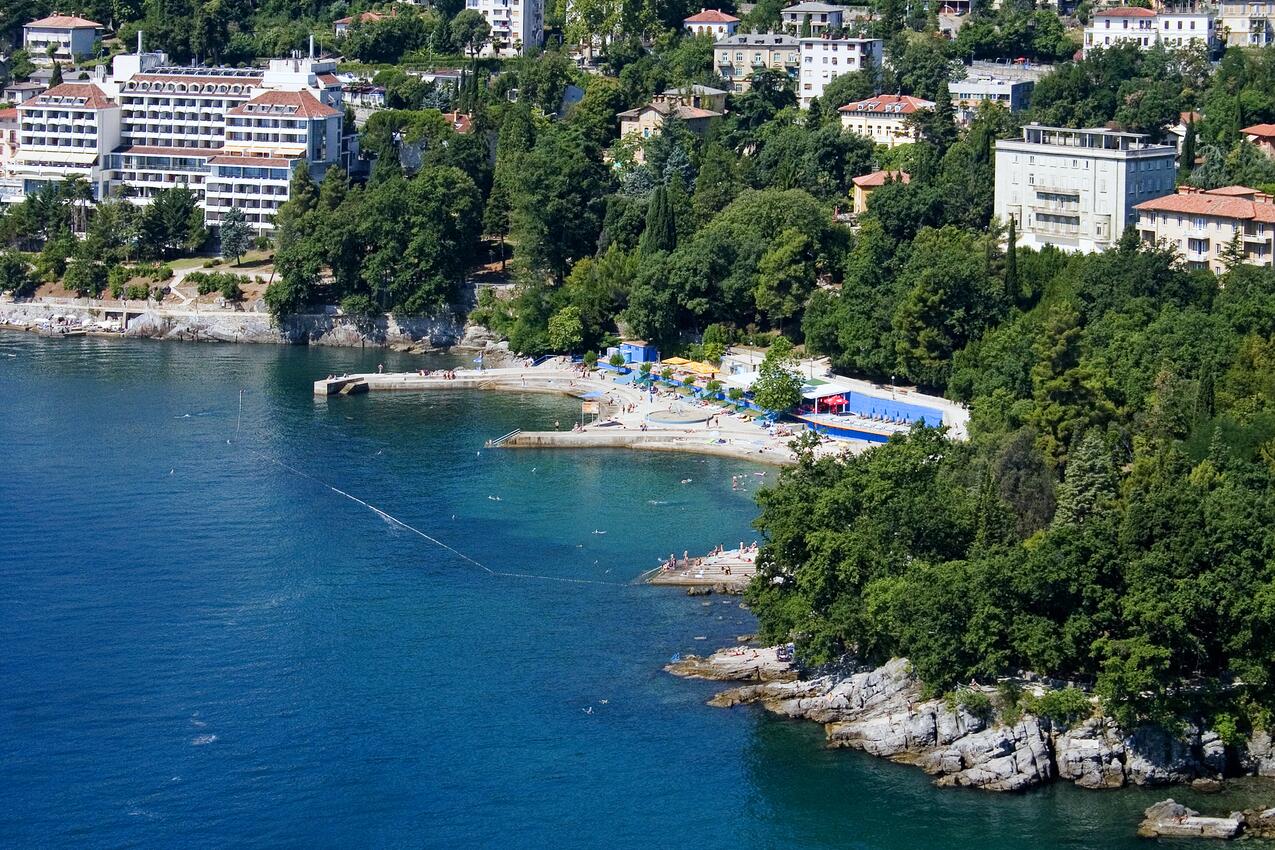 Lovran - Apartments with a parking space Lovran, Opatija