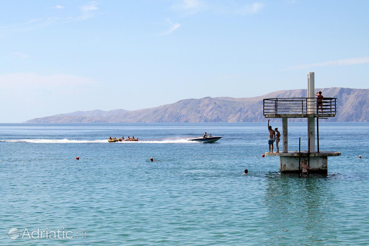 Nearby beaches - Apartments with a parking space Novi Vinodolski