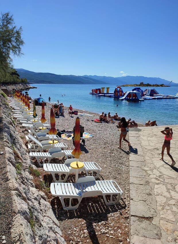 Nearby beaches - Apartments with a parking space Novi Vinodolski