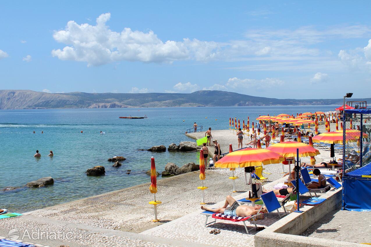 Nearby beaches - Apartments with a parking space Novi Vinodolski
