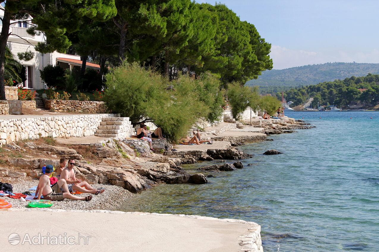 Nearby beaches - Apartments by the sea Cove Osibova, Brač