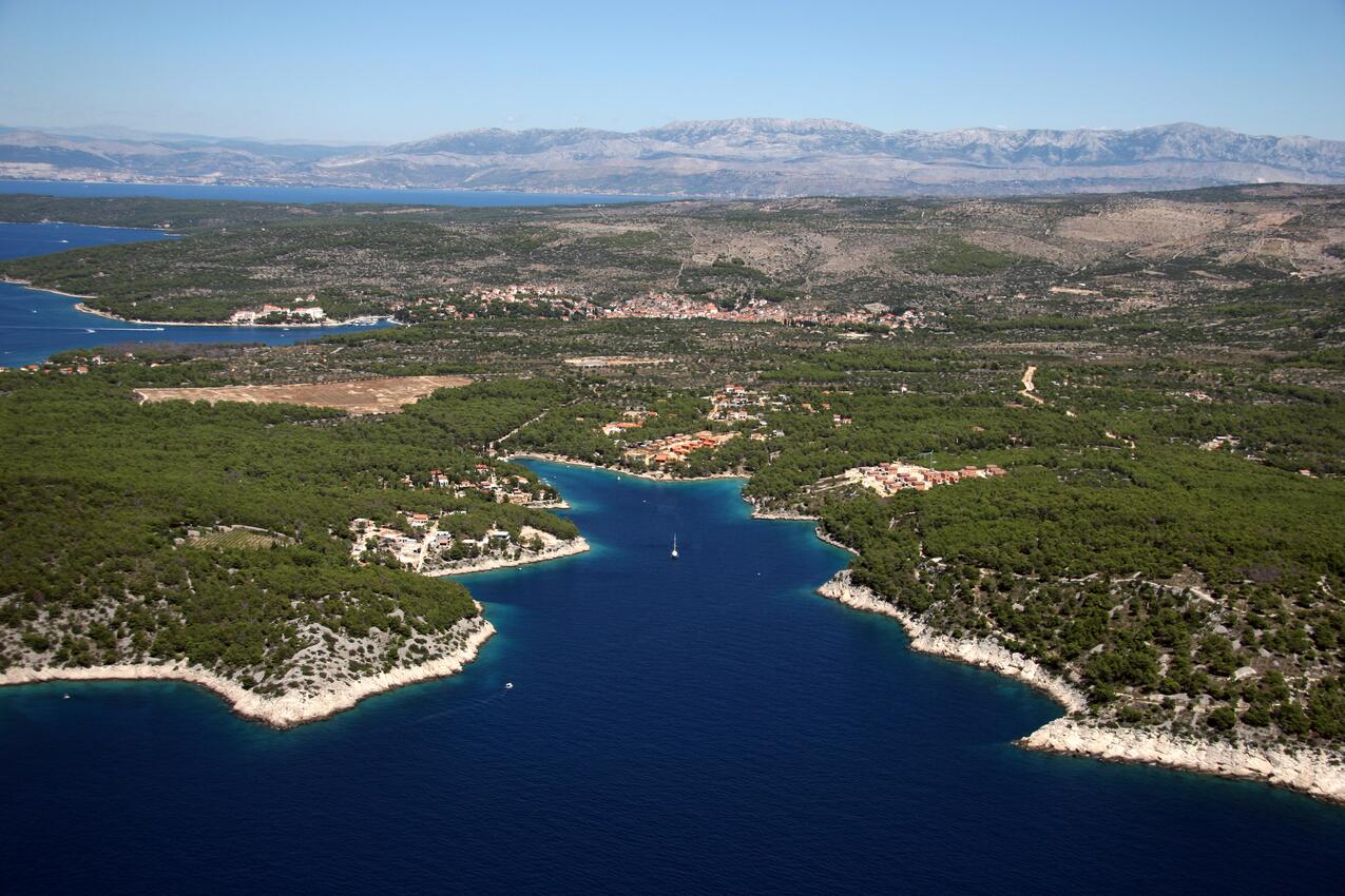 Osibova na ostrově Brač (Srednja Dalmacija)