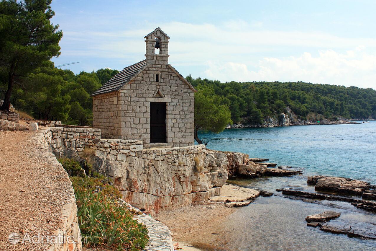 Osibova na ostrove Brač (Srednja Dalmacija)