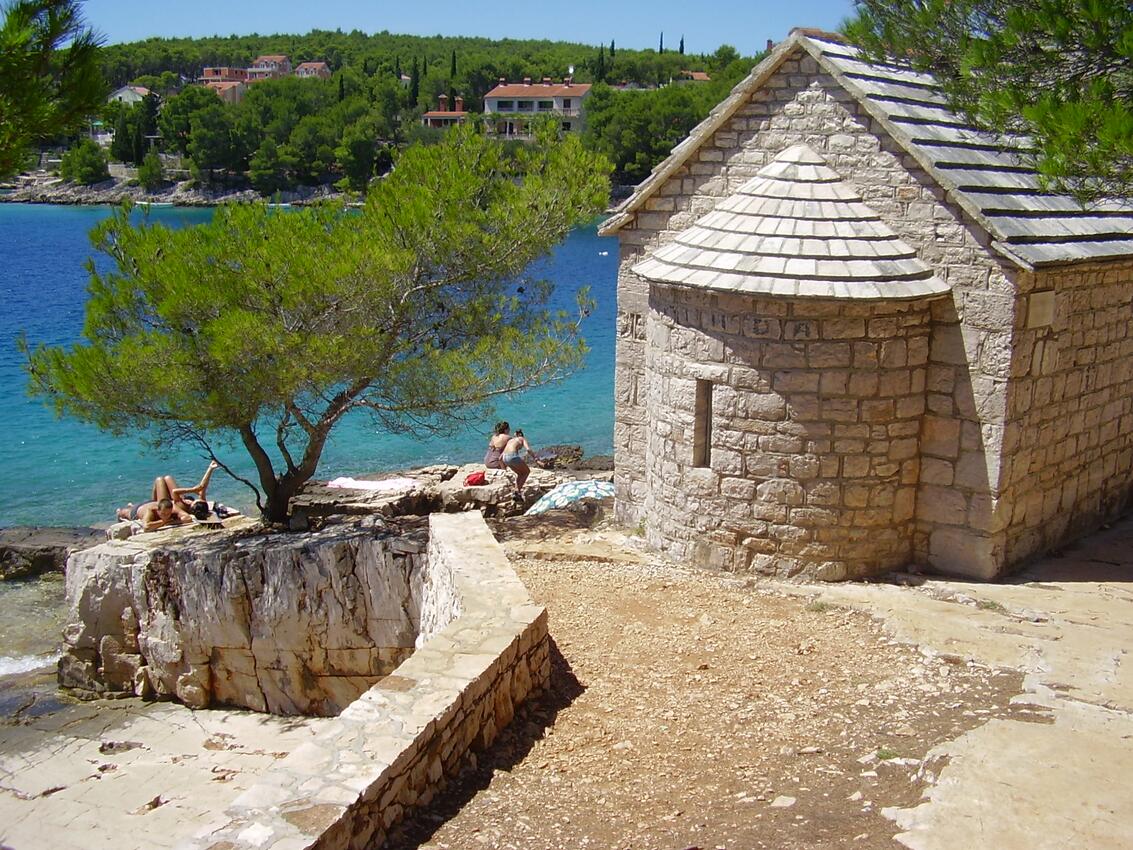 Osibova na ostrove Brač (Srednja Dalmacija)