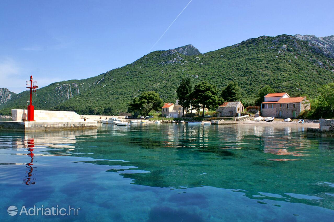 Duba Pelješka pe riviera Pelješac (Južna Dalmacija)