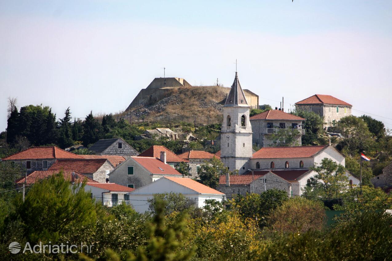 Gornje selo pe insula Šolta (Srednja Dalmacija)