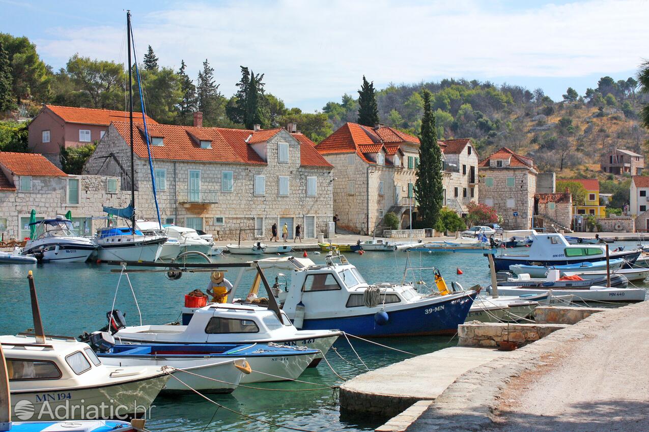 Bobovišća na Moru på otoku Brač (Srednja Dalmacija)