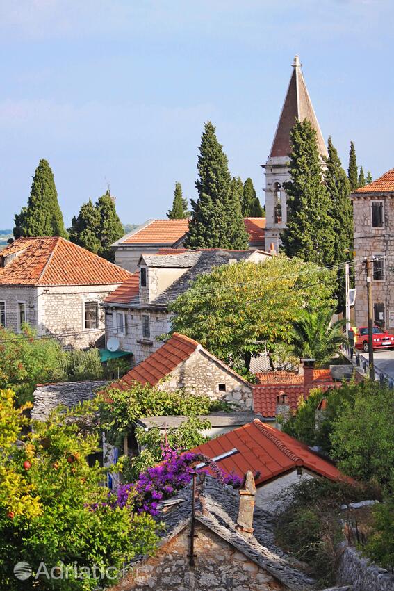 Bobovišća na otoku Brač (Srednja Dalmacija)