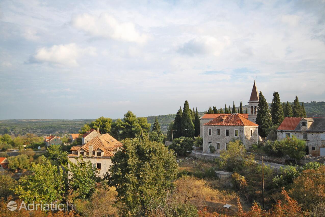 Bobovišća na otoku Brač (Srednja Dalmacija)