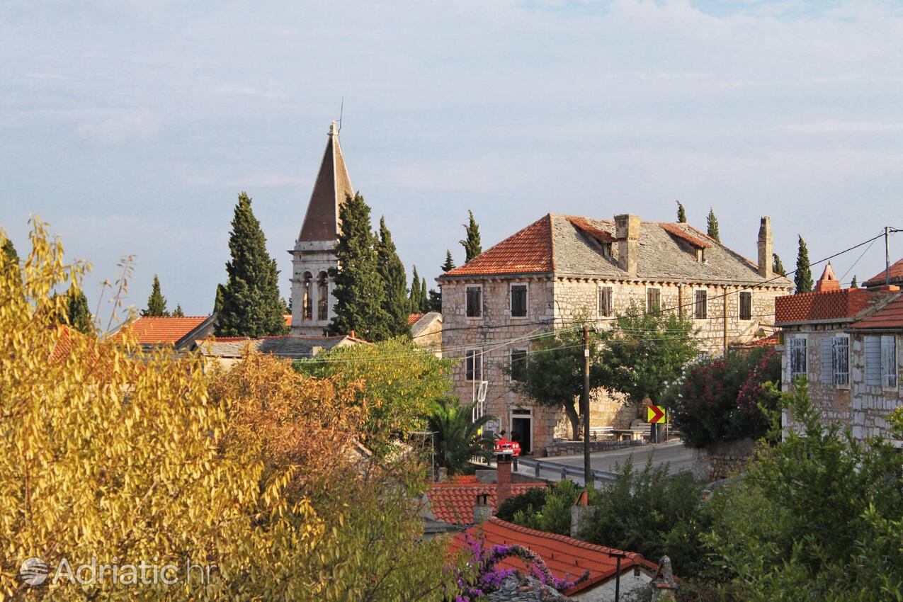 Bobovišća na otoku Brač (Srednja Dalmacija)