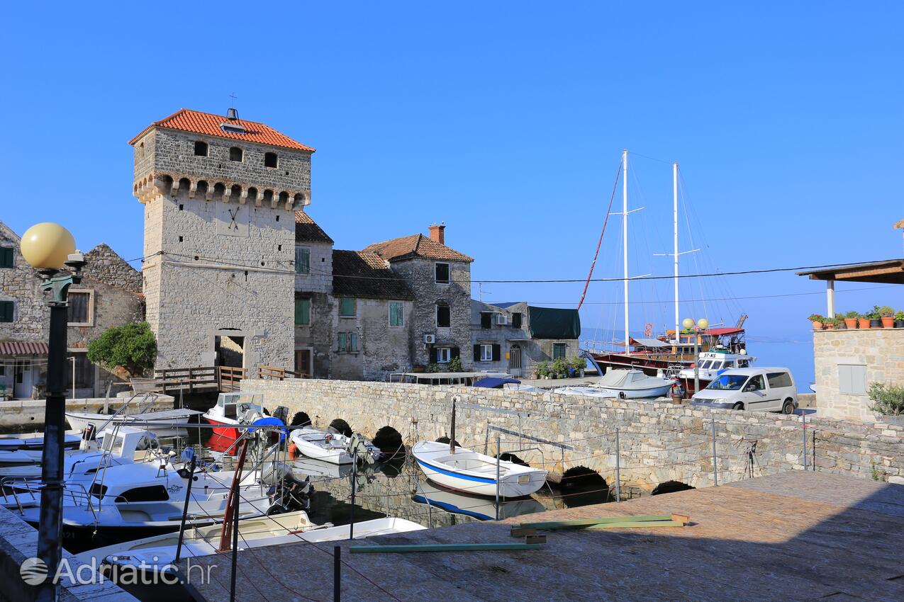 Kaštel Gomilica на Рив'єрі Kaštela (Srednja Dalmacija)