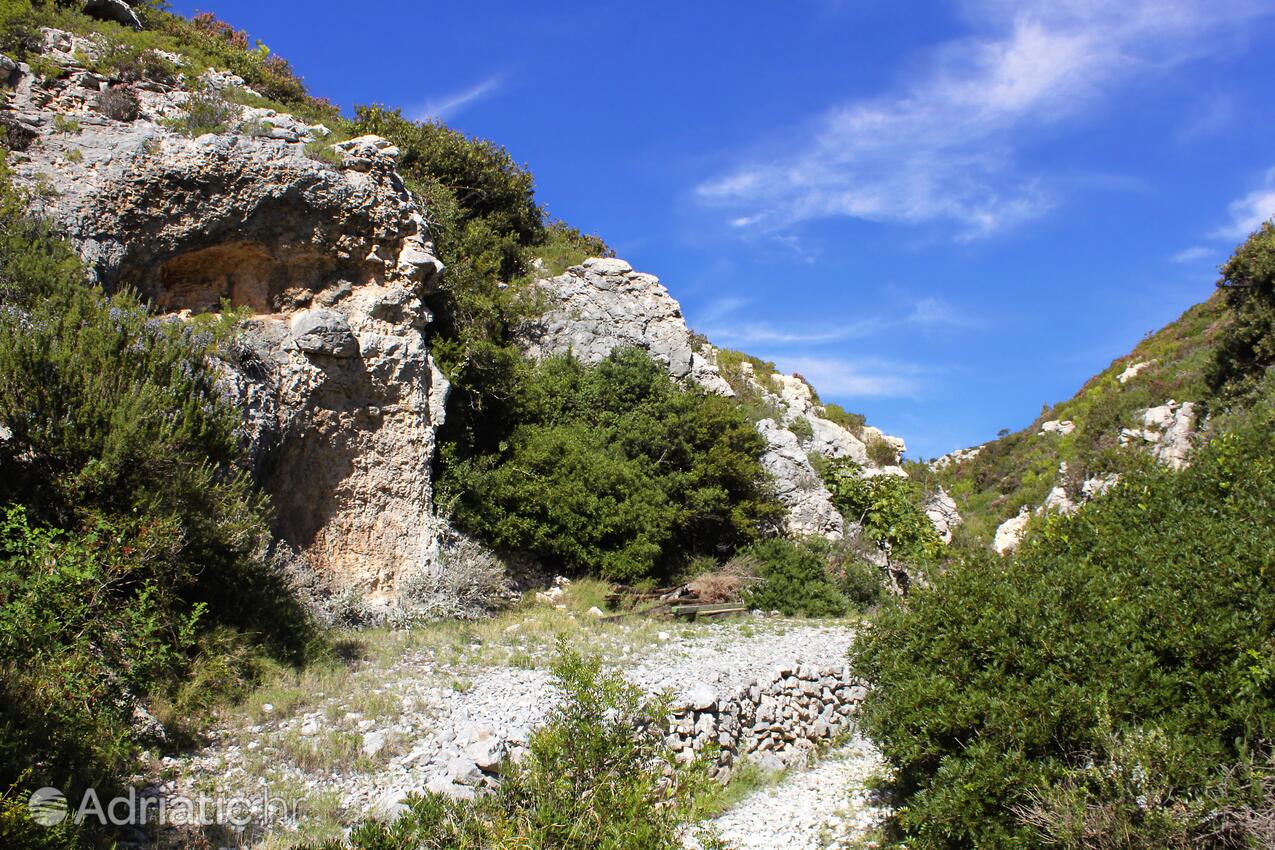 Duboka Vis szigeten (Srednja Dalmacija)