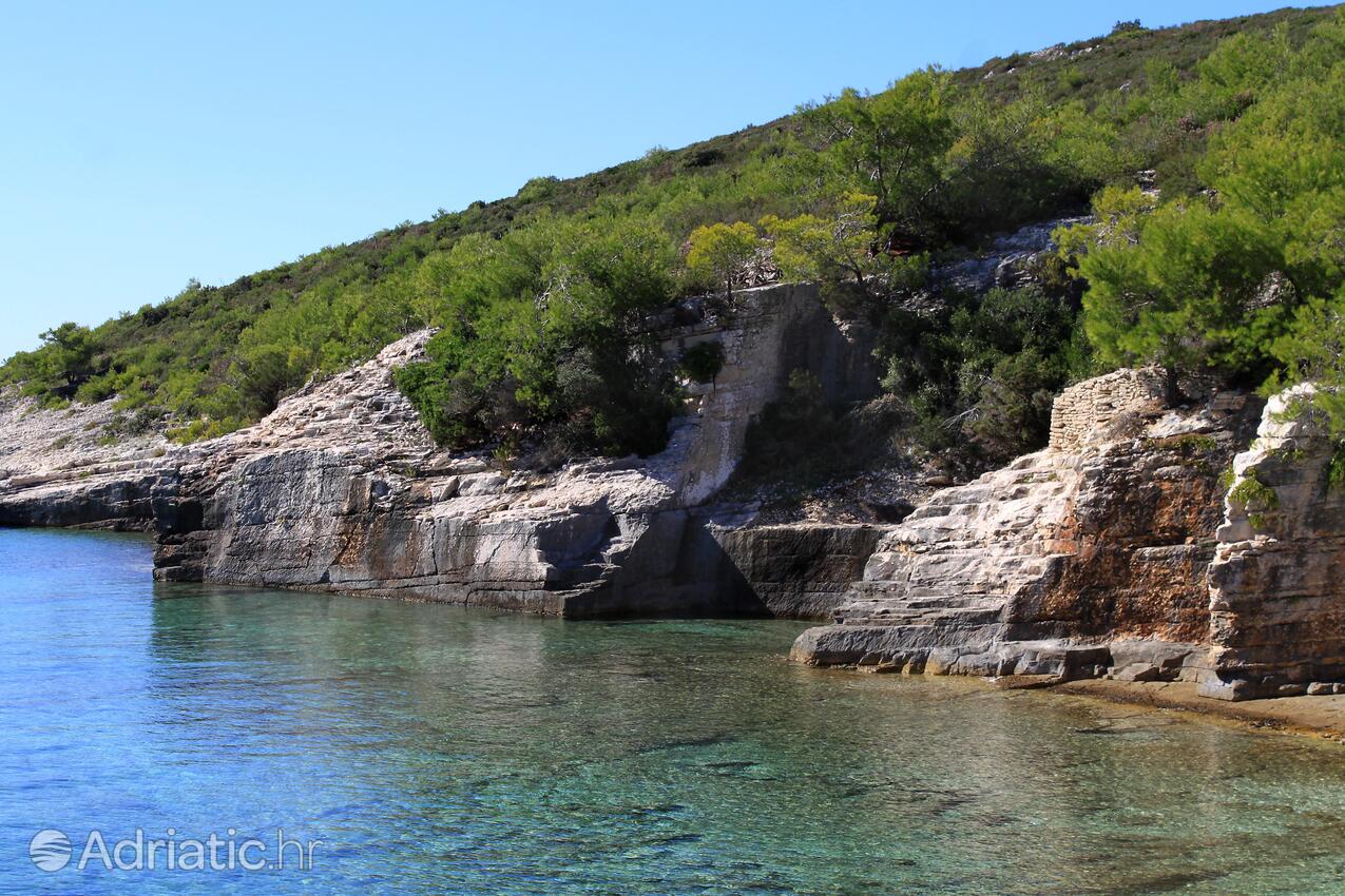 Velika Travna op de route Vis (Srednja Dalmacija)