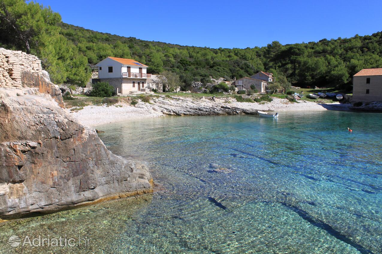 Velika Travna op de route Vis (Srednja Dalmacija)