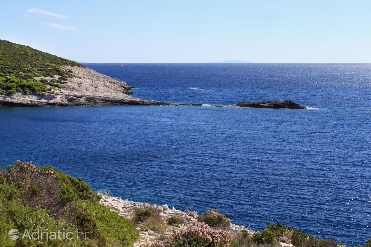 Velika Travna auf der Insel  Vis (Srednja Dalmacija)