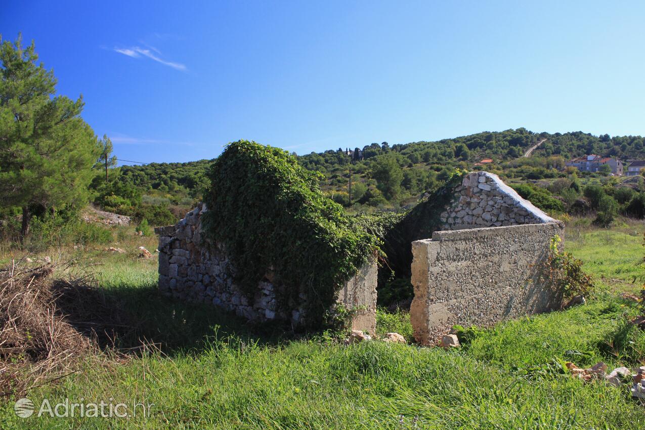 Podšpilje på otoku Vis (Srednja Dalmacija)