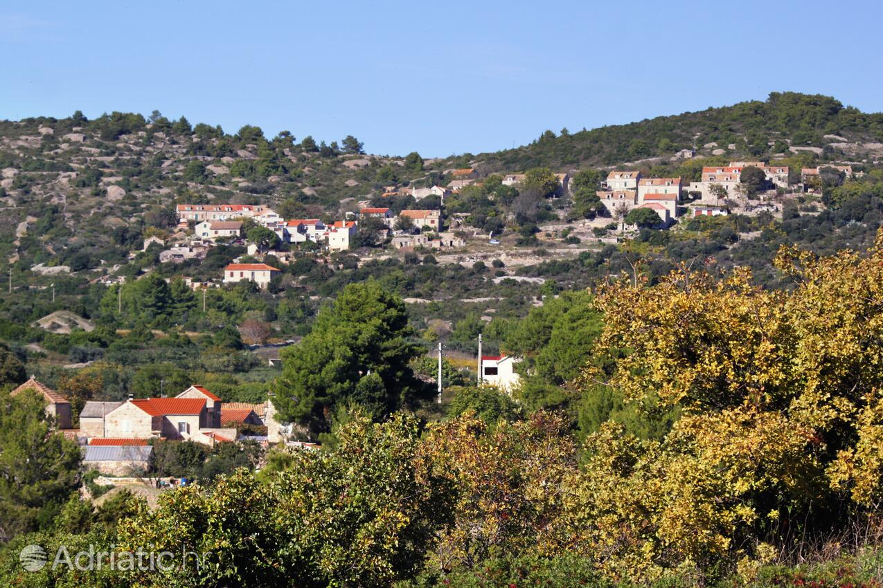 Podšpilje na ostrove Vis (Srednja Dalmacija)