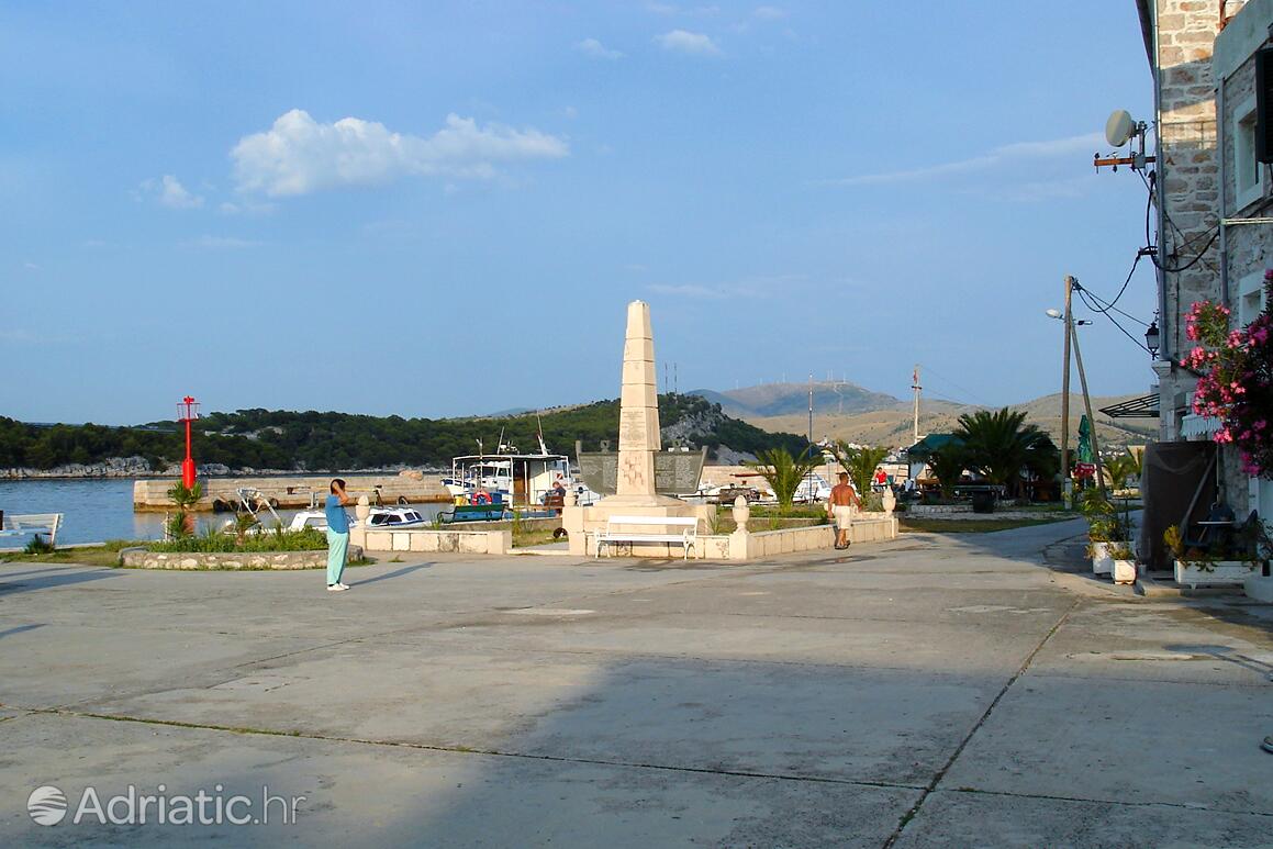 Krapanj na rivieri Šibenik (Sjeverna Dalmacija)