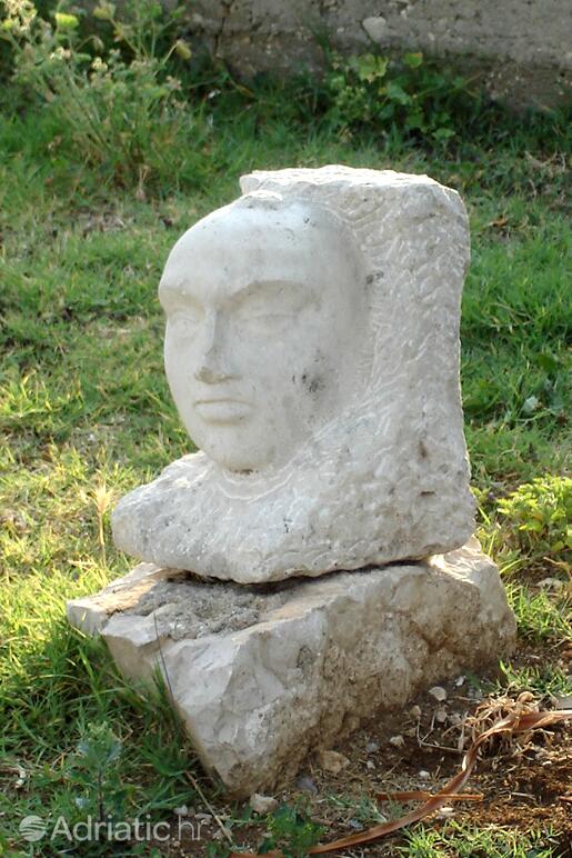 Krapanj na rivieri Šibenik (Sjeverna Dalmacija)